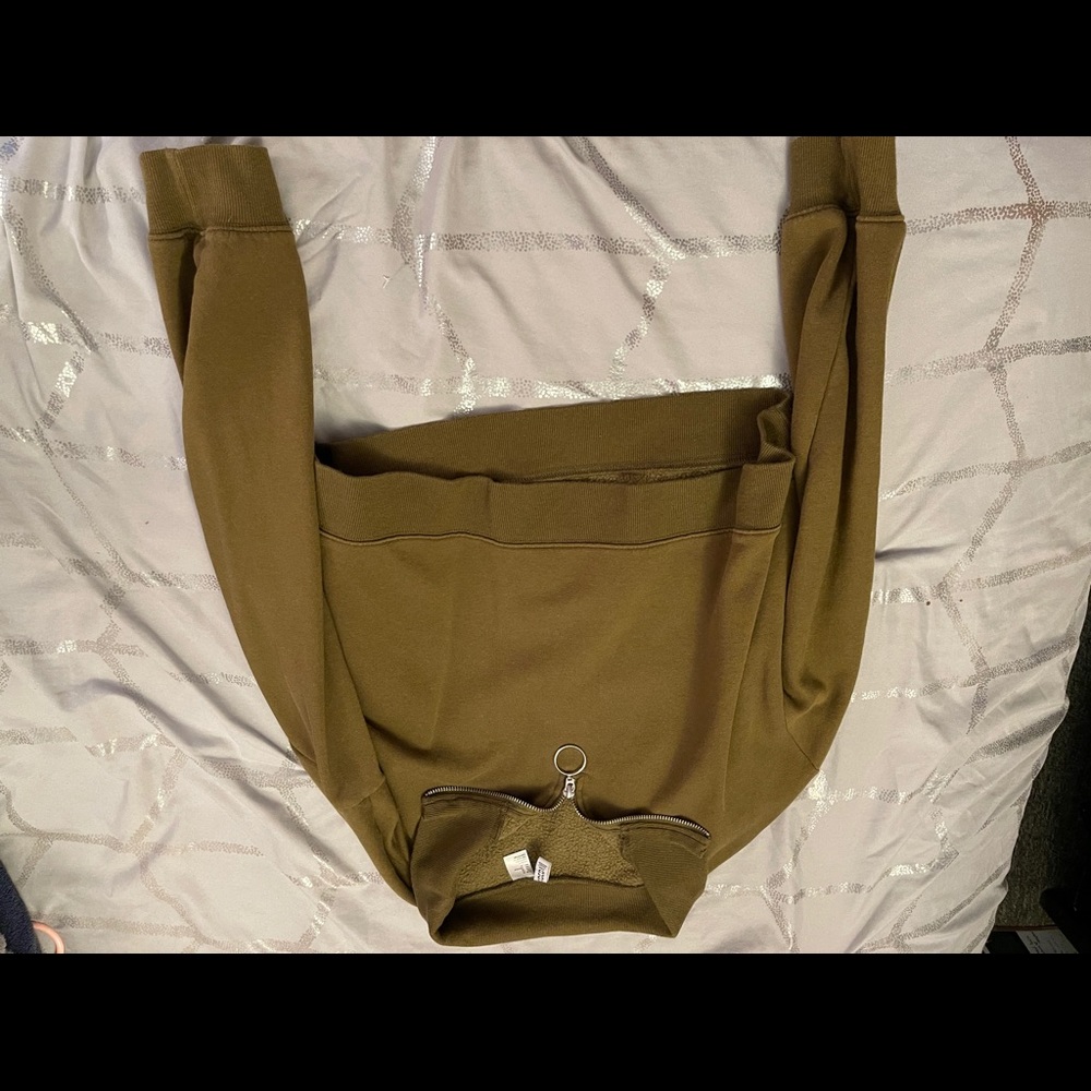 Collared SweatShirt